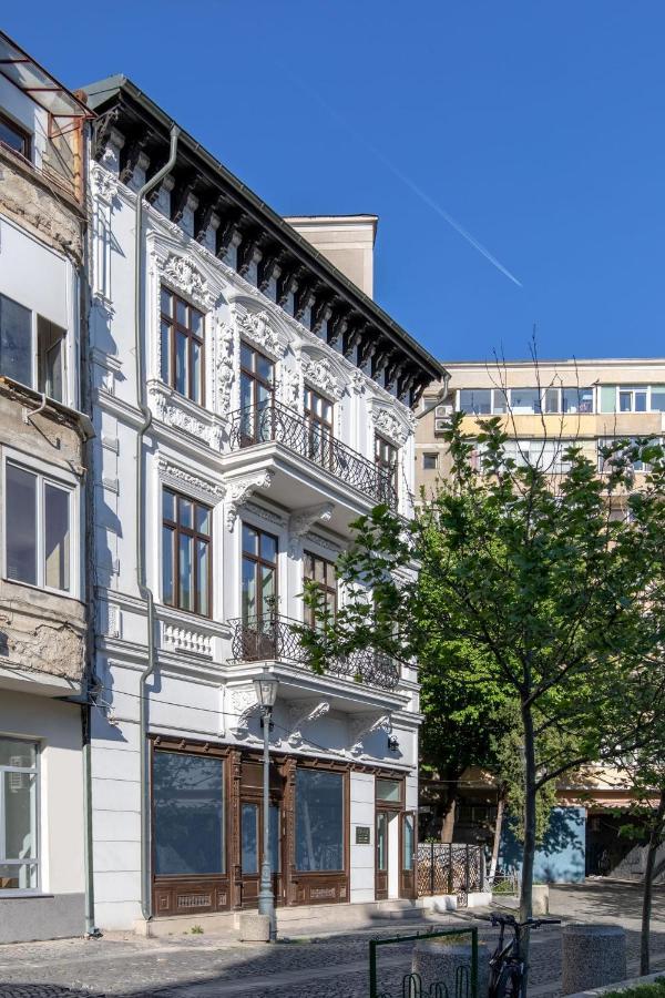 Holt Old Town Luxury Suites Bucarest Esterno foto